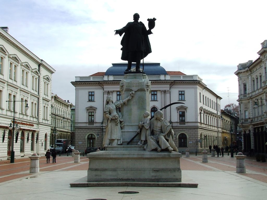 How to reach Szeged